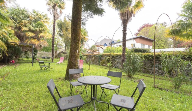 Apartment with Garden and Terrace in Lourdes, Sleeps 2, Quiet and Well-Equipped