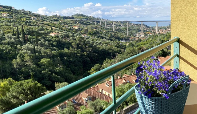 Appartamento con vista panoramica a 4 km dal mare