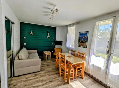 Appartement 3 personnes en vallée d'Ossau, piscine et jardin