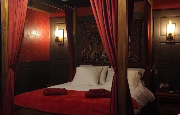 Aux Nuits Magiques