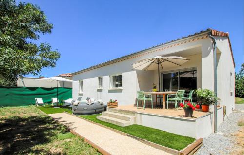 Awesome Home In St Etienne De Fontbell With Wifi