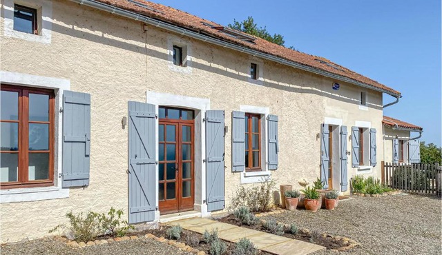 Awesome Home In Monfaucon