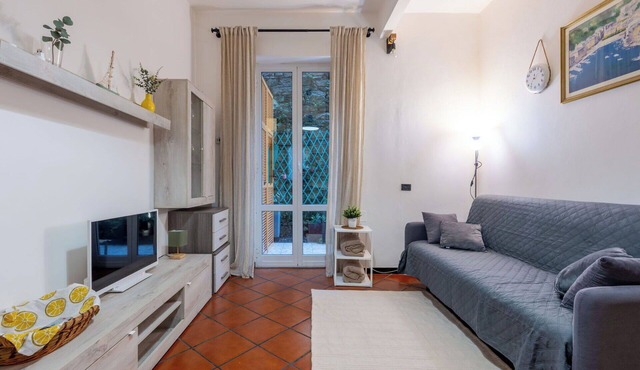Beautiful apartment for 4 guests with WIFI, TV and terrace