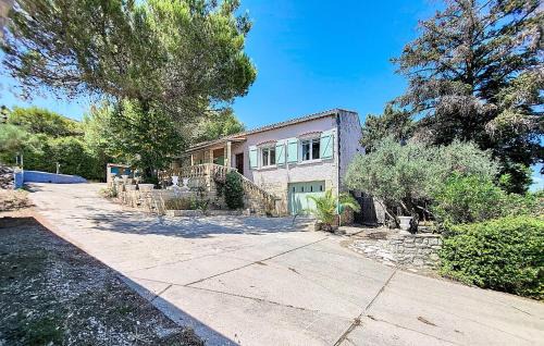 Beautiful Home In Aramon
