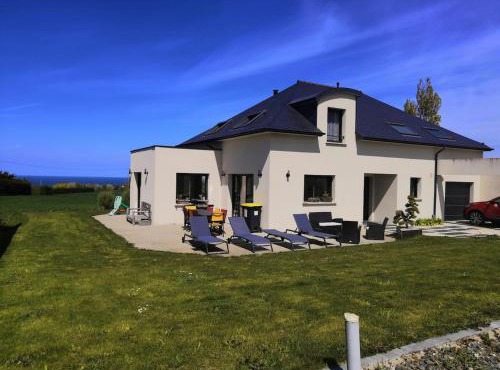 Beautiful house with sea view