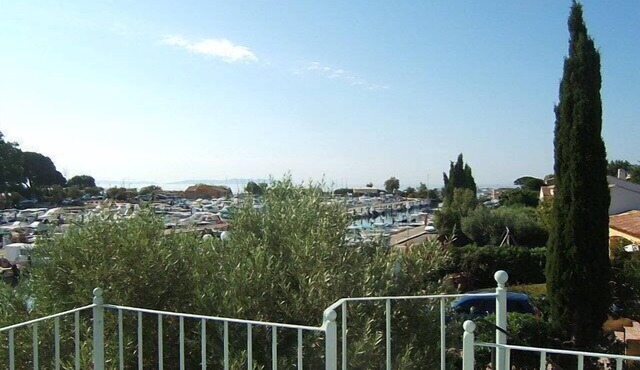 BEAUTIFUL VILLA T4 Sea view/sleeps 8 ideal for friends/family Nice amenities
