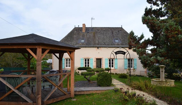 Bed and Breakfast 'Le Relais Des Hirondelles-Le Verger' with Wi-Fi