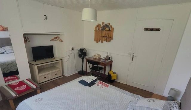 Bed and breakfast in the center of Migennes, near train station and amenities