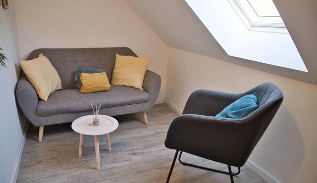 Bohemian Apartment in Central Joigny – Sleeps 4