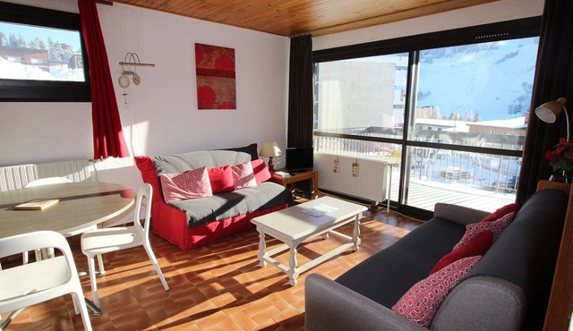 Bright apartment for 5 in Chamrousse, close to slopes