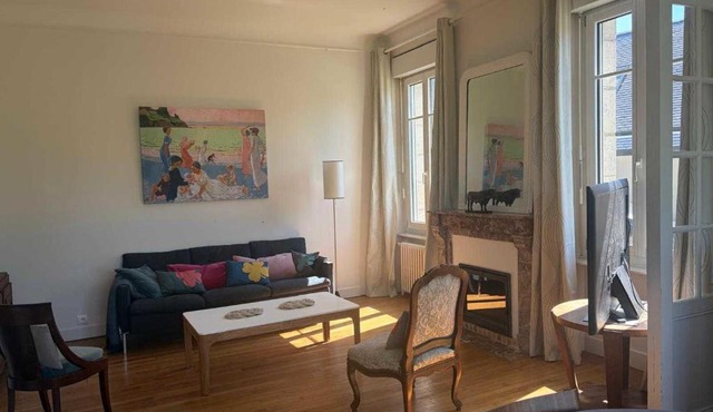 Bright house in the heart of Minihic sur Rance