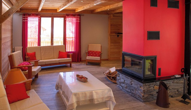 Chalet 11 ch.de 15 to 28 pers, spa, pool bath/wc balcony fireplace, private parking