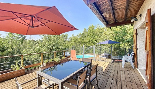 Chalet Dans les Gorges de l Aveyron