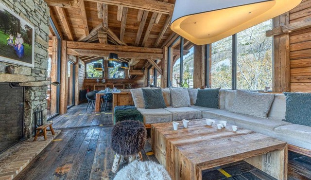 Chalet de luxe avec piscine et hammam à Val-d'Isère, 10 personnes à proximité du centre-ville - FR-1-694-95