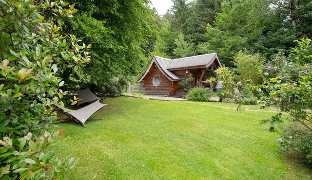 Chalet des Amoureux with Private Terrace & Garden, Wi-Fi, Fishing, Hiking