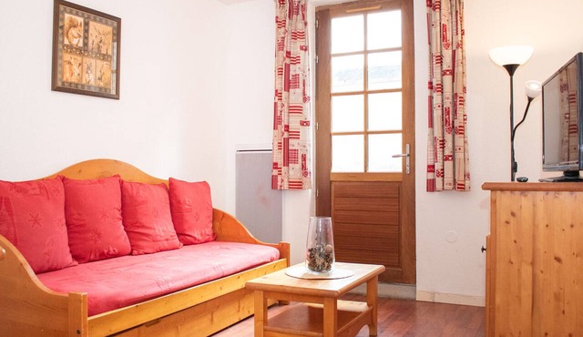 Charming 2 Rooms in Vignec with Terrace, 6 Pers
