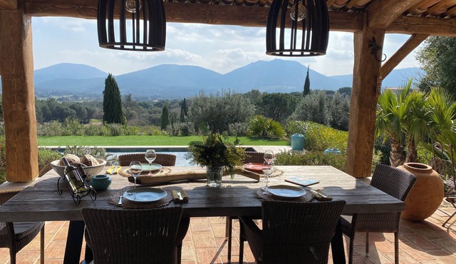 Charming air-conditioned Provencal house in the Gulf of St-Tropez with swimming pool