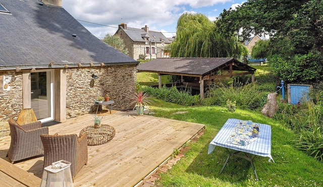 Charming Guest Rooms for a Getaway on the Banks of the Rance - Cale de Jouvente