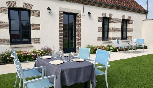 Charming, Renovated Farmhouse Private garden Terrace Calm Up to 6 people.