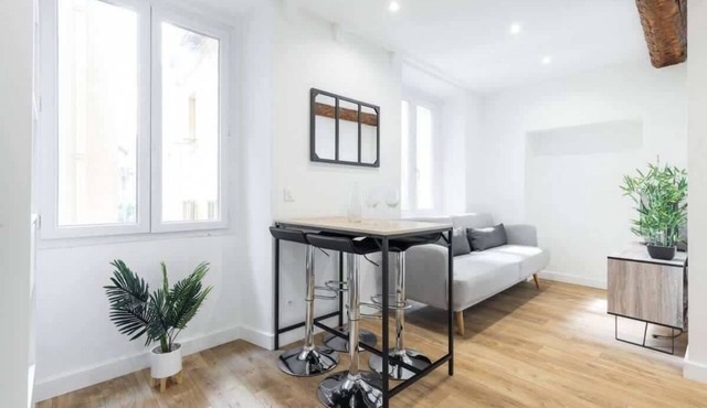 Charming small one-bedroom apartment in the old town