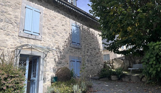 Charming T3 in Cauterets with parking, near cable cars