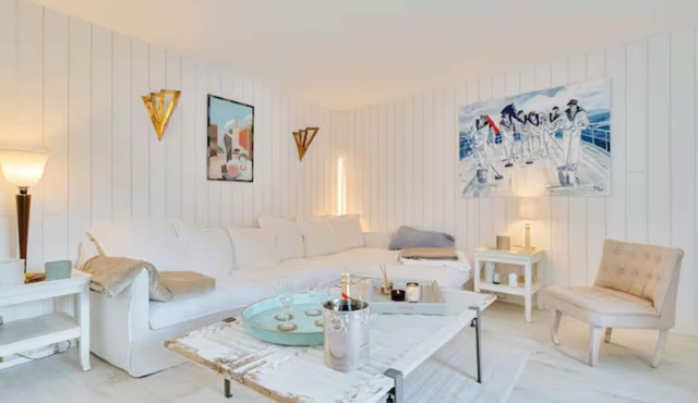 Charming town house in the heart of Saint-Briac, walking distance to beaches