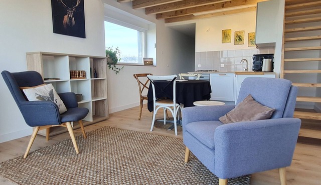 Comfortable cottage at farm with private parking