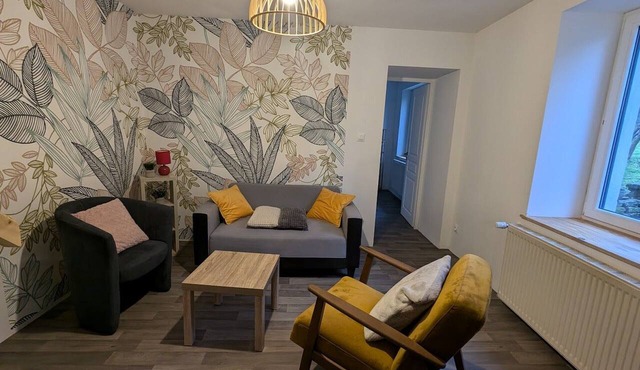 Comfortable lodge in Vôge forest with WiFi and parking