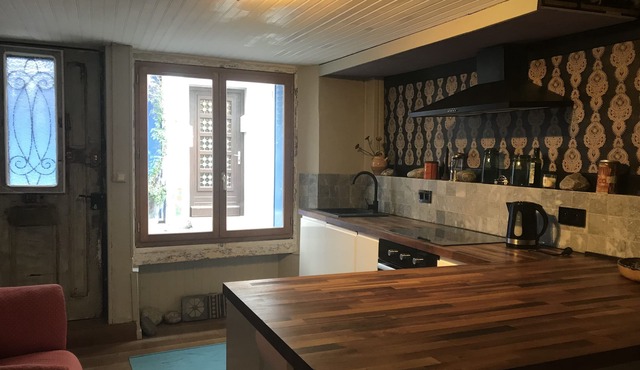Cosy and Quirky house in town centre