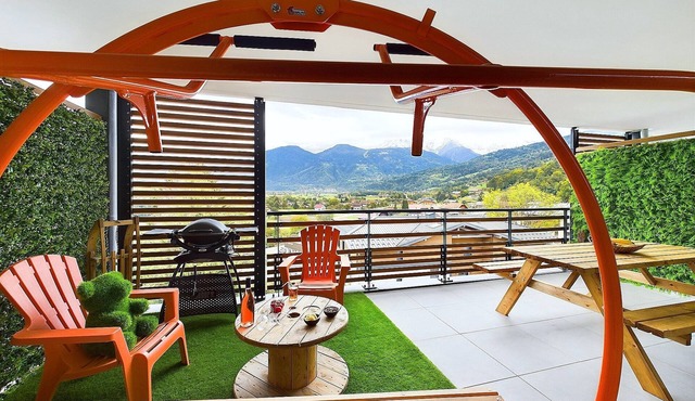 Cosy flat with views of Mont Blanc and the Aiguille du Midi