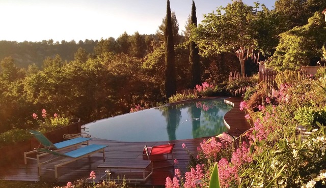 COUNTRYSIDE AIR-CONDITIONED COTTAGE, PRIVATE POOL NEAR BANDOL SANARY CASSIS