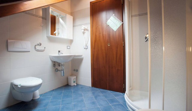 Cozy apartment 5 minutes from the Center and the Pine Forest. Pets allowed