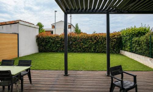 Cozy house with garden and covered terrace