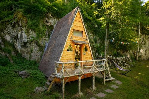 D'Tente Sky lodge Chalet en Ariège insolite avec vue montagne, calme, nature et ciel étoilé