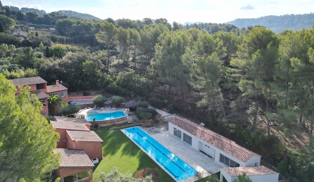 Domaine La Maison du Castellet & SPA 6 minutes from Bandol beaches
