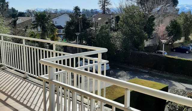 Double terrace apartment
