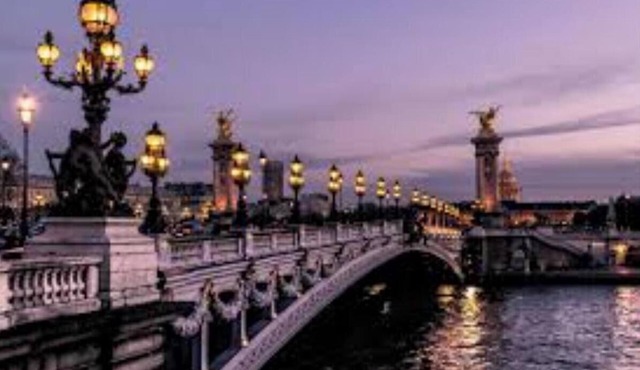 ELEGANT MARAIS RETREAT STEPS FROM PLACE DES VOSGES PARIS GEM