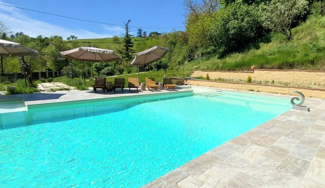 Elevated loft with valley views in Acqui Terme