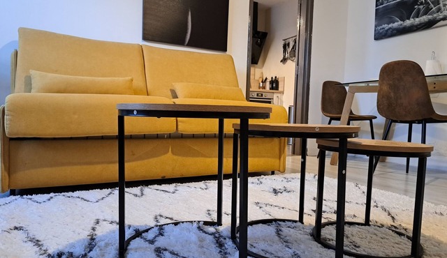 Entire Apartment for 3–4 People - Wi-Fi - Private Parking