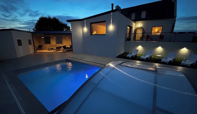 Entre Terre et Mer Maion family 12/14 persons with heated pool and dome