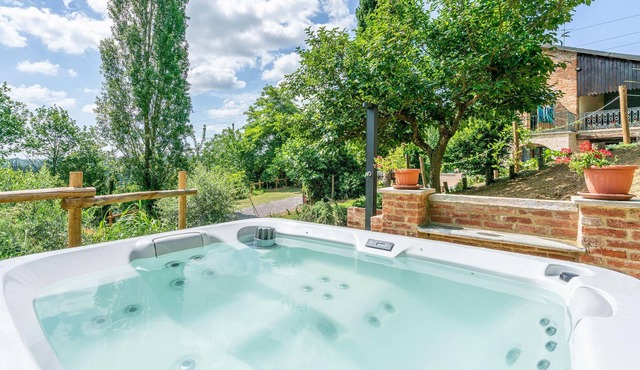 Experience a vacation in Piedmont in this vacation home with panoramic view in Belveglio.