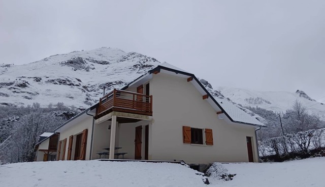 Family home in the mountains, in the Ossau Valley (Béost)