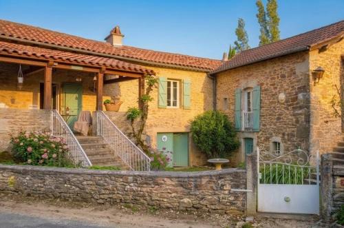 Gîte de caractère Piscine, Pierres & Authenticité