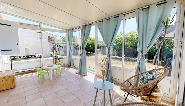 Gîte du Safran (sleeps 5–7) - Veranda, Beach 1 km away