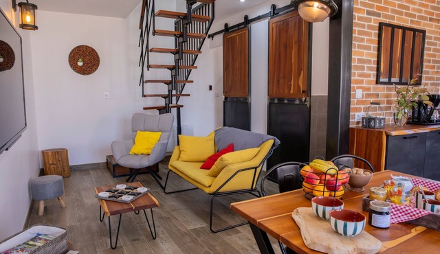 Gîte If: Holiday Home with Wi-Fi in Neuvy, Centre-Val de Loire