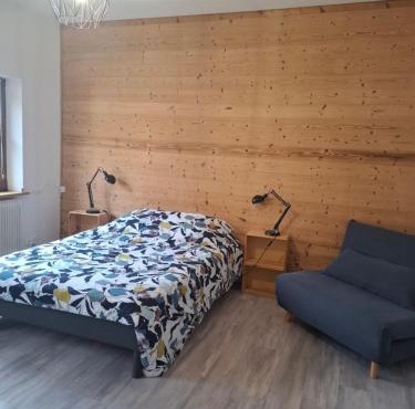gîte l'œuf ou la poule, parking privé, sur domaine viticole