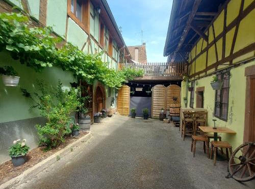 Gîte typique alsacien maison vigneronne 18e siècle