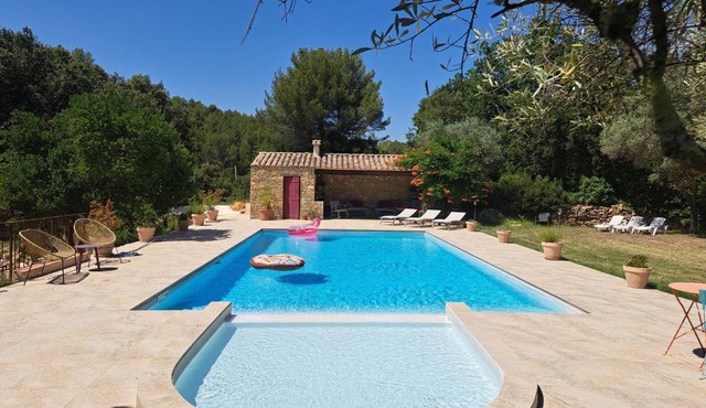 Gîtes Mas des rochers - Romance tropicale avec Spa et piscine