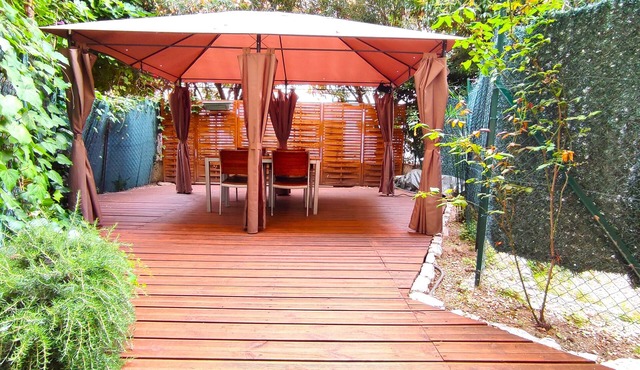 GARDEN LEVEL nearby beach