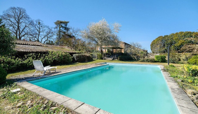Gîte de Marlas – Authentic 19th-Century Farmhouse in Ariège with Pool and Games Room